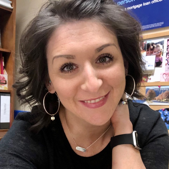 Meet your Posher, Amy - Picture 1 of 4